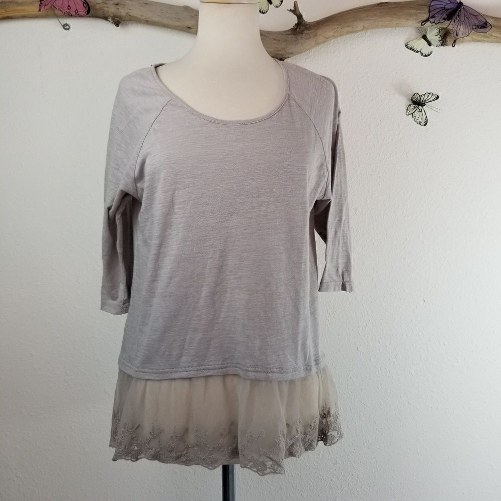 Umgee 3/4 sleeve jersey top taupe with lace peplum